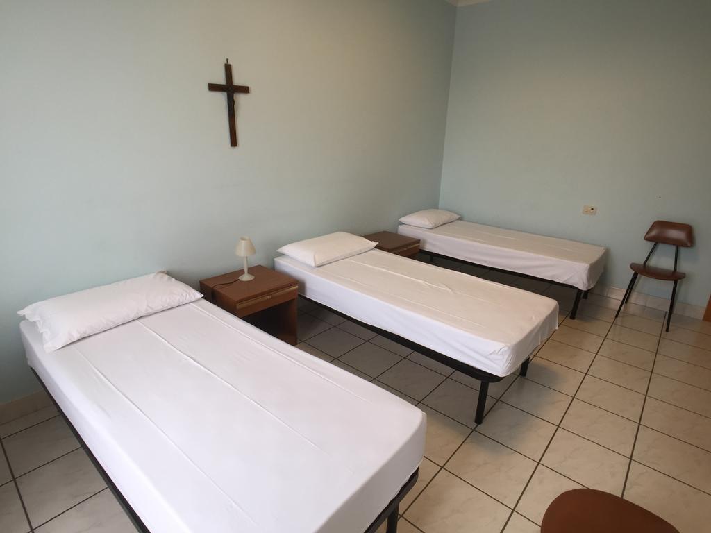 Casa Religiosa Per Ferie Ancelle Del Santuario Hotell Rom Exteriör bild