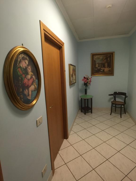 Casa Religiosa Per Ferie Ancelle Del Santuario Hotell Rom Exteriör bild