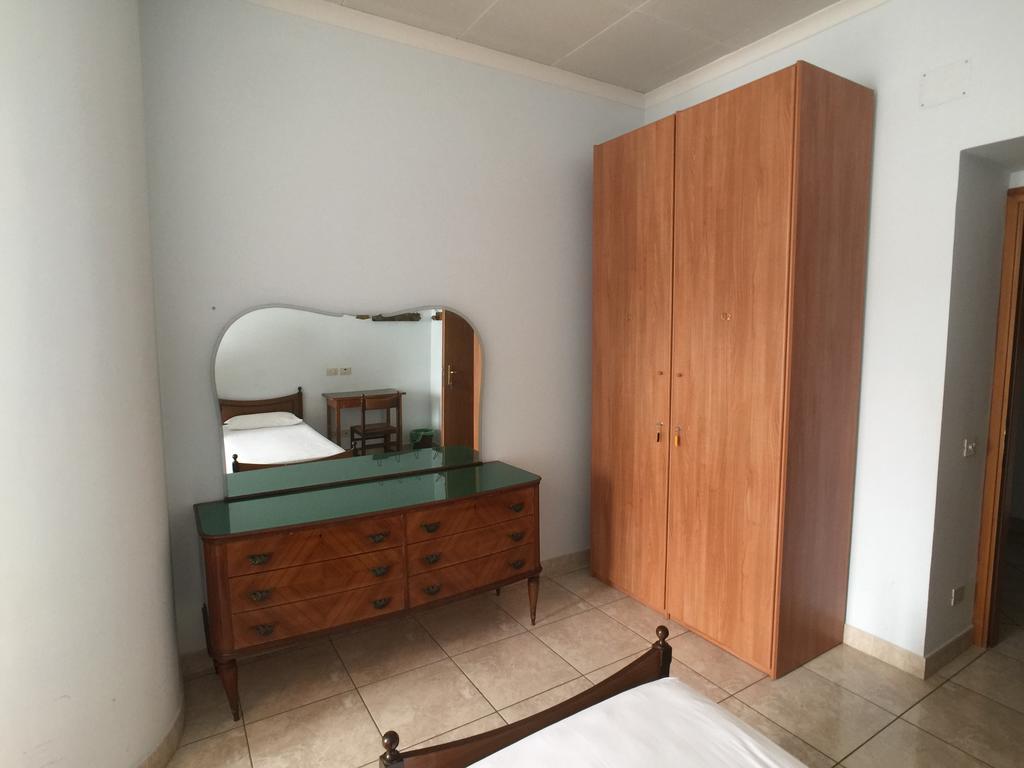 Casa Religiosa Per Ferie Ancelle Del Santuario Hotell Rom Exteriör bild
